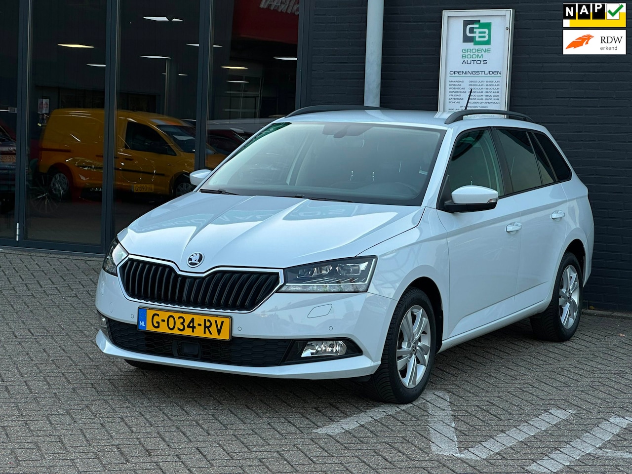 Skoda Fabia Combi - 1.0 TSI Style/1STE EG/Navi/CAMERA/TREK HAAK!! - AutoWereld.nl