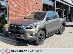 Toyota HiLux - 2.8 D 4WD Invincible