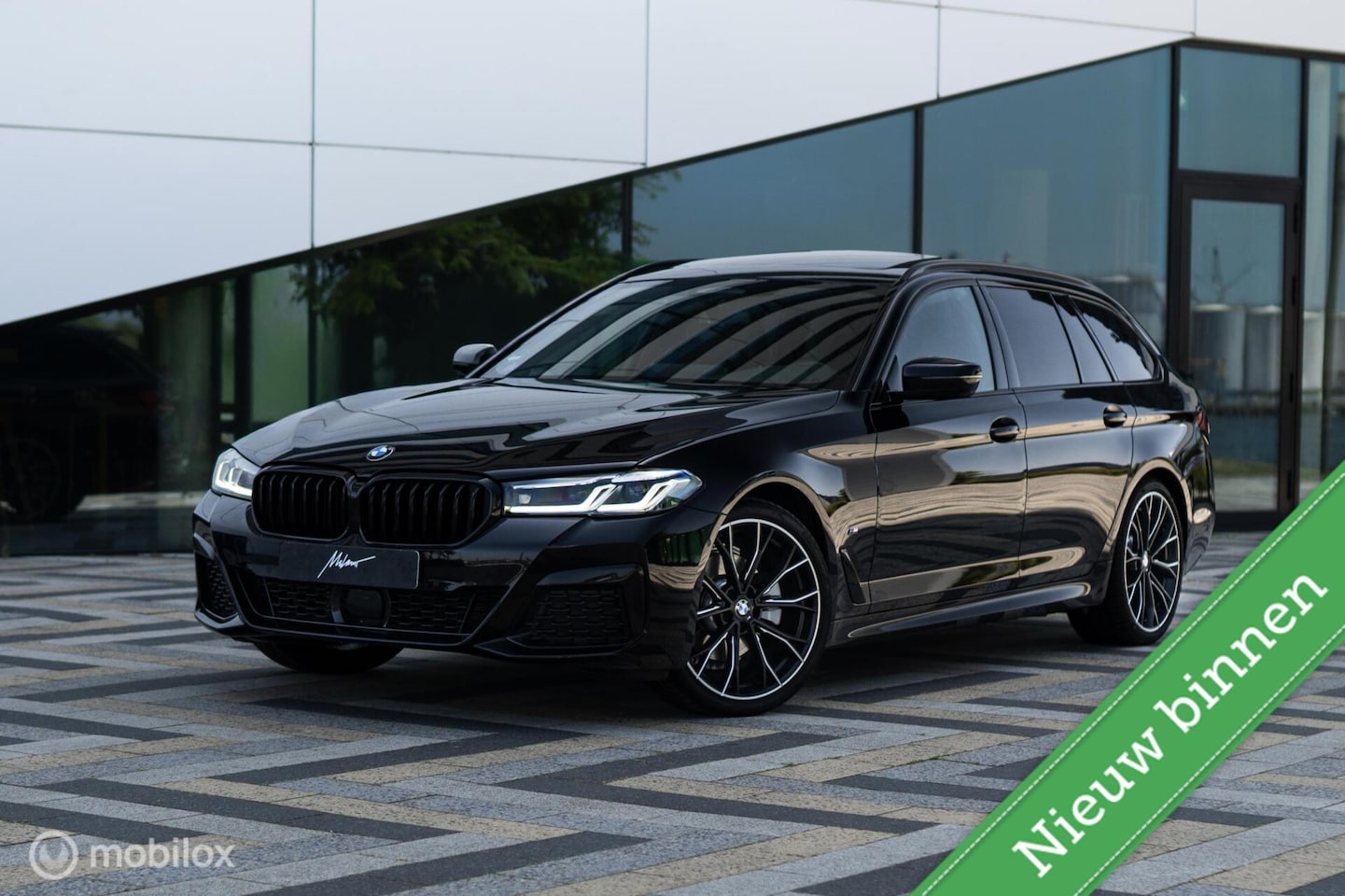 BMW 5-serie Touring - 520i M Sport |Pano |ACC |Sfeer |Memory - AutoWereld.nl