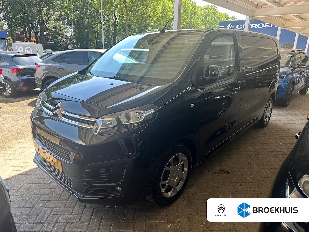 Citroën Jumpy - 2.0 BlueHDI 145 L2| Bankje | Navigatie | Camera | Airco | Metallic lak | 2 zitplaatsen rec - AutoWereld.nl