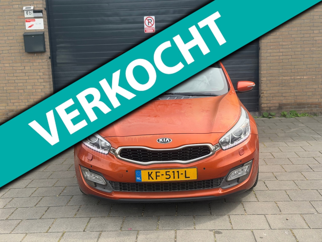 Kia Pro cee'd - 1.6 CRDi Premium Pack Navi Leder Bekleding Pano Cruise Control Clima Keyless - AutoWereld.nl