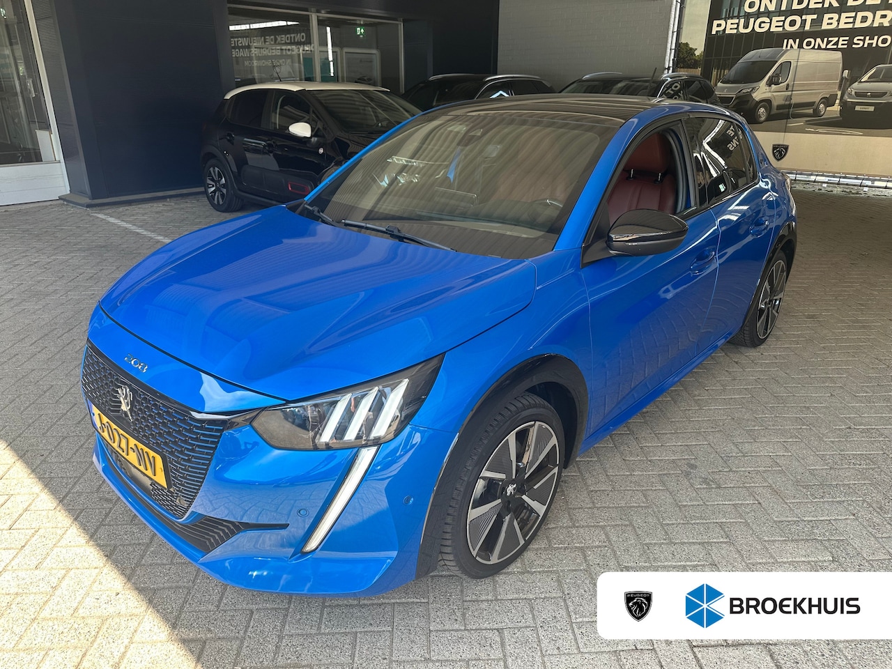 Peugeot e-208 - EV GT 350 50 kWh | Bruin Leder | Adaptieve Cruise | Camera | Pano | Climate Control | Acht - AutoWereld.nl
