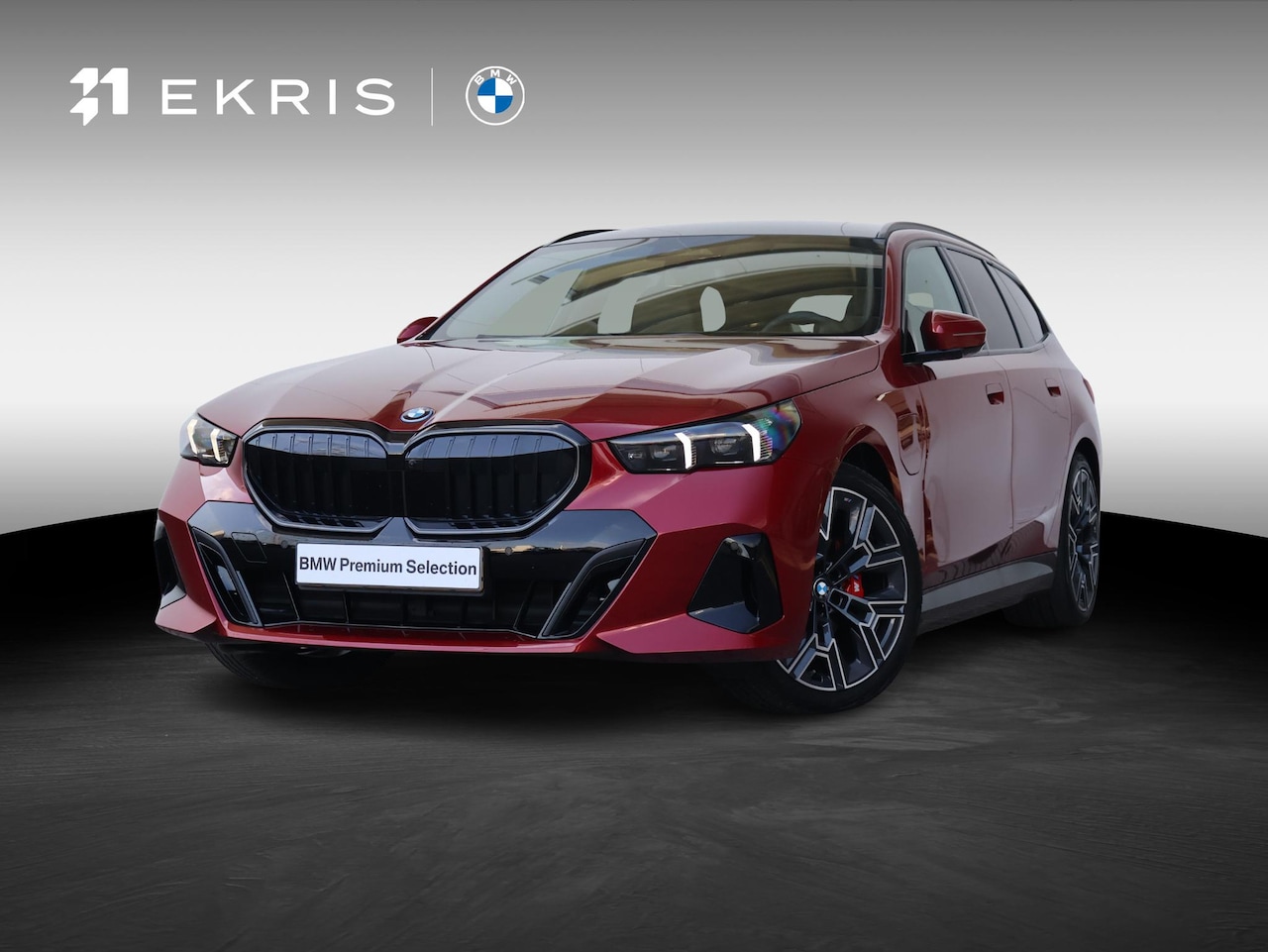 BMW 5-serie Touring - 530e M Sportpakket Pro/ Stuurwiel verwarmd/ Comfort Access/ Elektrische Trekhaak/ panorama - AutoWereld.nl