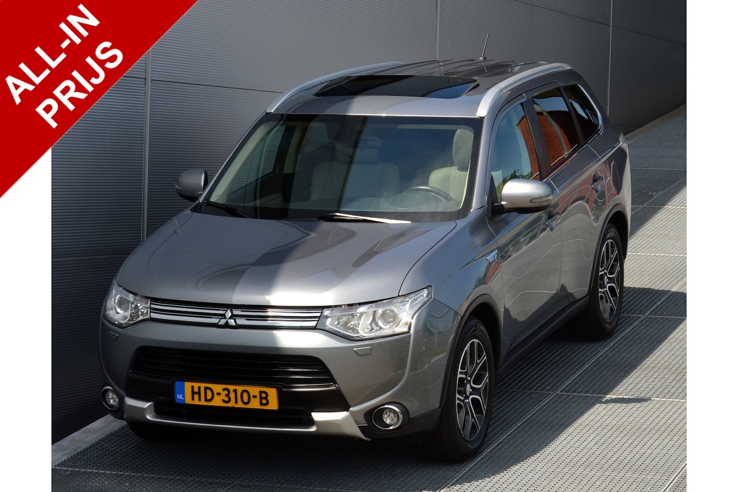 Mitsubishi Outlander - PHEV 2.0 INSTYLE PLUS X-LINE 4WD | PLUG IN HYBRID | V2H | SOH % | FULL OPTIONS | ADPATIEF - AutoWereld.nl