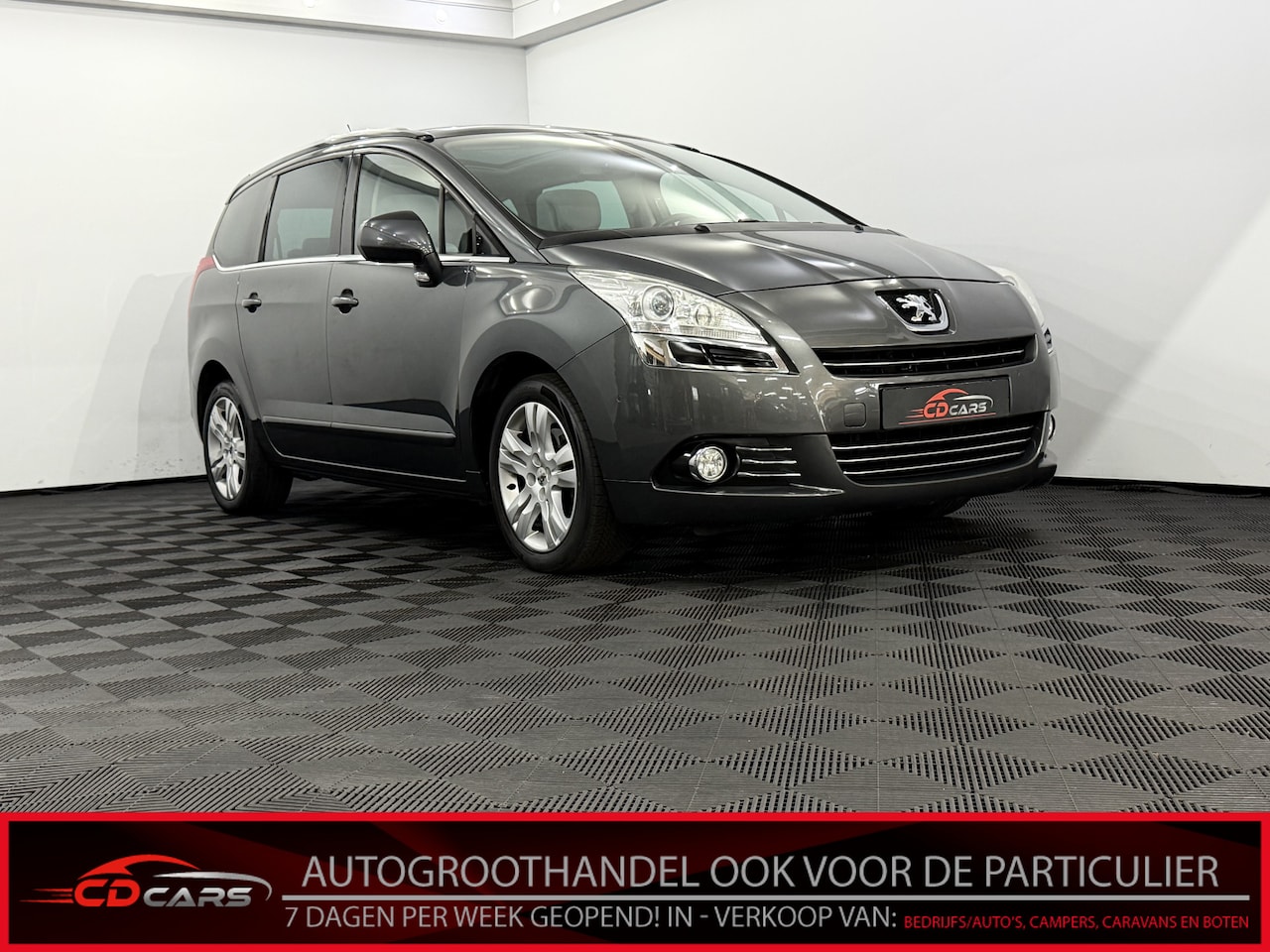 Peugeot 5008 - 1.6 THP GT 7p. Panoramadak, Parkeersensoren, Navi, Leder, Cruise control, Clima, Stoelverw - AutoWereld.nl