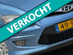 Hyundai i30 - 1.4i i-Motion | Blue Sky Metallic | Airco/LMV/Xenon - 1ste eigenaar