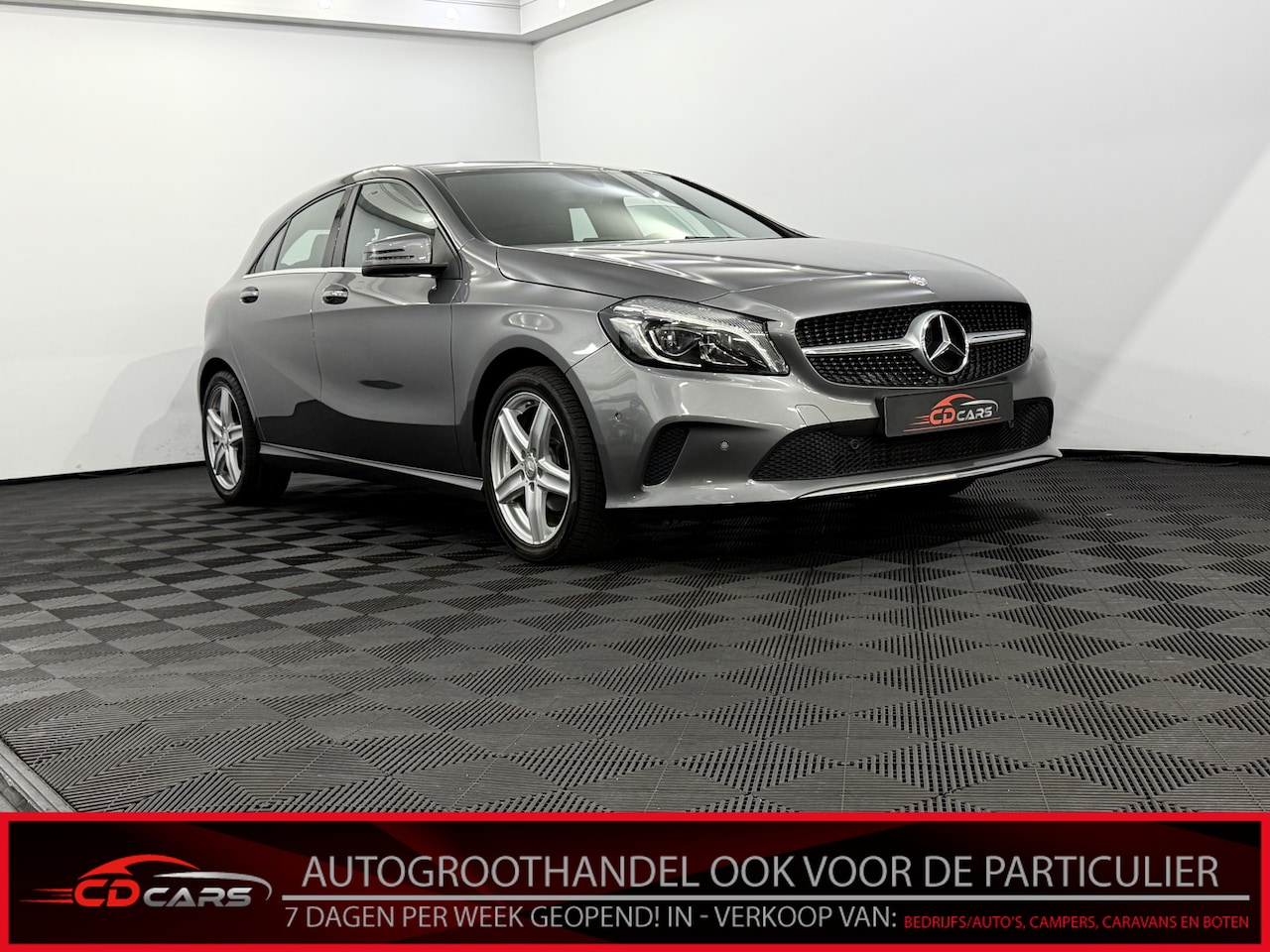 Mercedes-Benz A-klasse - 180 d Ambition Camera, Half leder, Navi, Cruise control, Stoelverwarming, Lichtmetalen vel - AutoWereld.nl
