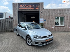 Volkswagen Golf - 1.2 TSI Connected Series airco cruise control