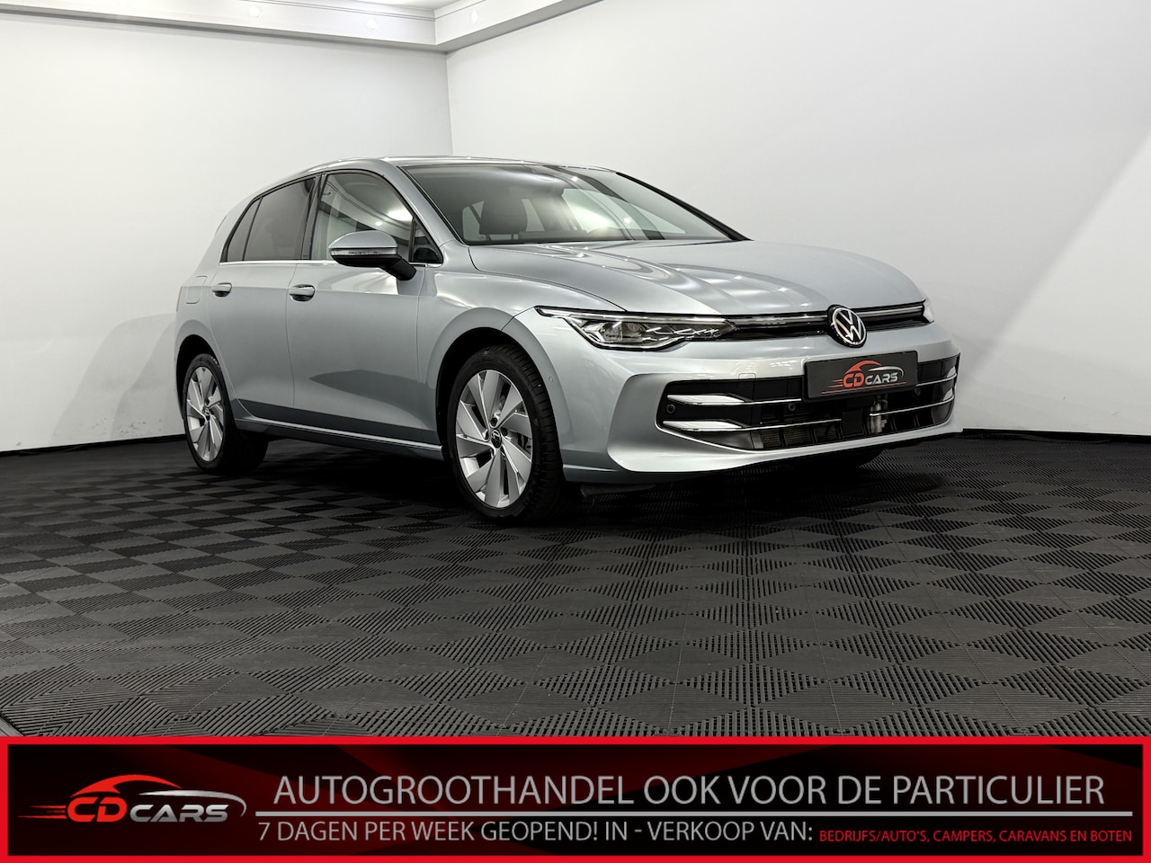 Volkswagen Golf - 1.5 eHybrid Life Edition Plug-in Camera, Apple carplay, Virtual desk, Memory stoelen, Mass - AutoWereld.nl