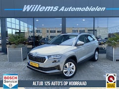 Skoda Karoq - 1.5 TSI ACT Business Edition Plus Trekhaak wegklapbaar , Navigatie , adaptive Cruise