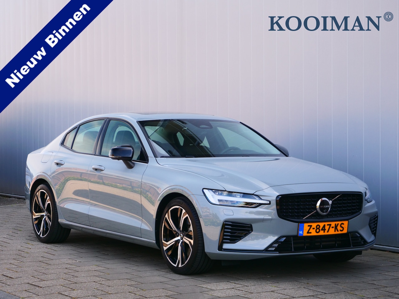 Volvo S60 - 2.0 Recharge T6 350Pk AWD Ultimate Dark Trekhaak / 360 Camera / Harman-kardon / Apple Carp - AutoWereld.nl