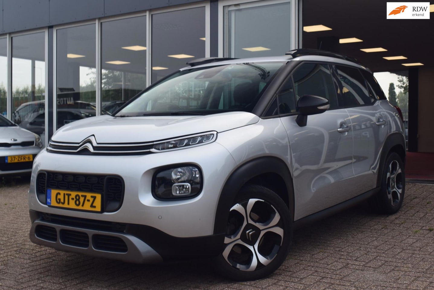 Citroën C3 Aircross - 1.2 PureTech S&S Shine |CARPLAY & ANDRIOD AUTO|CLIMATE CONTROL|CRUISE CONTROL|NAVI|ACHTERU - AutoWereld.nl