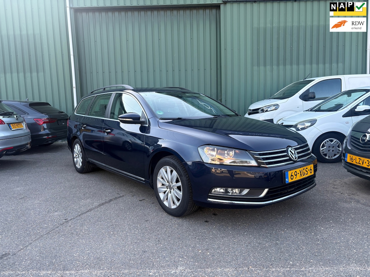 Volkswagen Passat Variant - 1.4 TSI Comfortline BlueMotion - AUTOMAAT - PARKEERSENSOREN - ELECTRISCHE VERSTELBARE STOE - AutoWereld.nl
