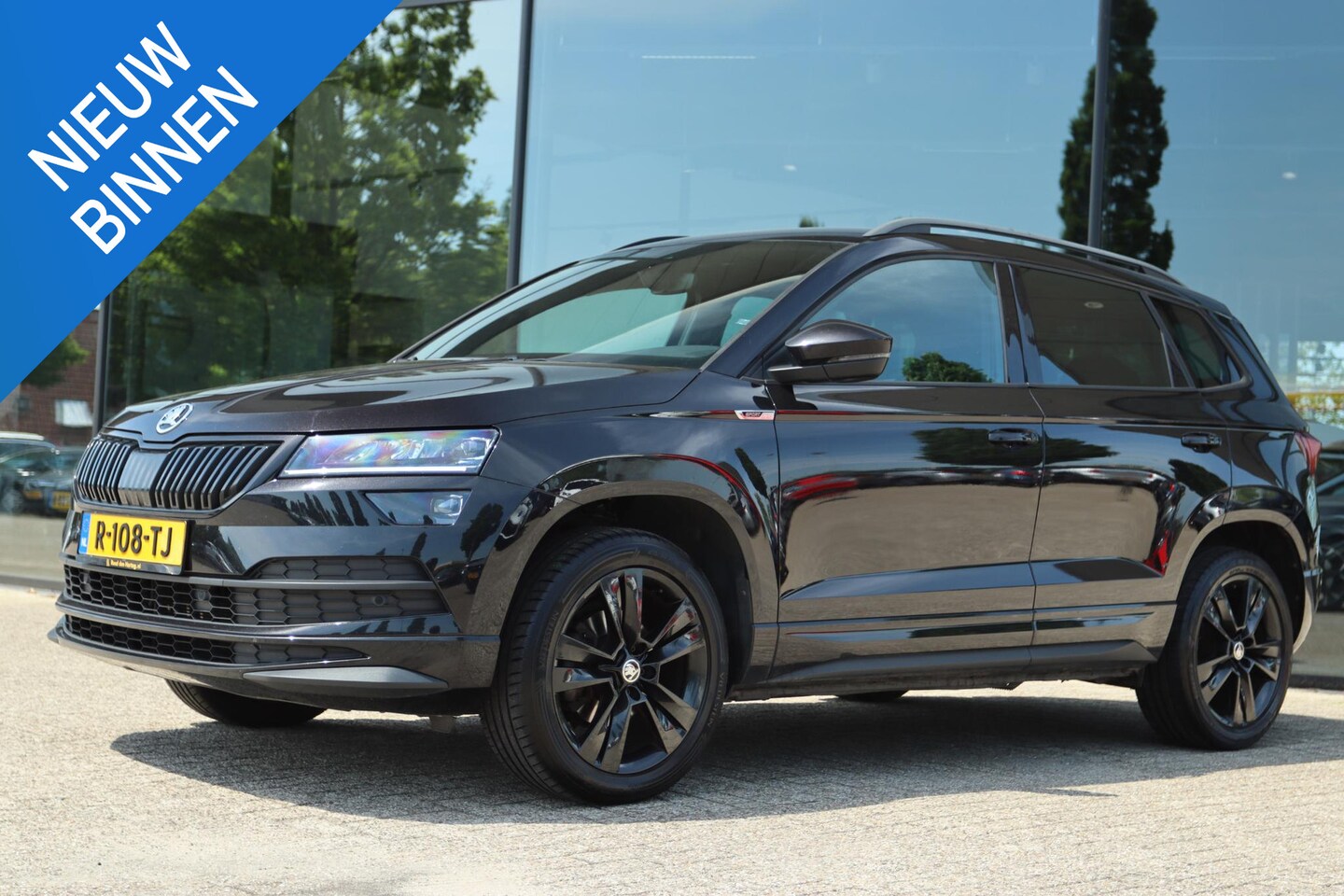 Skoda Karoq - 1.5 TSI ACT STYLE SPORTLINE DSG AUT. | LED | CARPLAY | CRUISE | CLIMATE | ELEK. TREKHAAK | - AutoWereld.nl