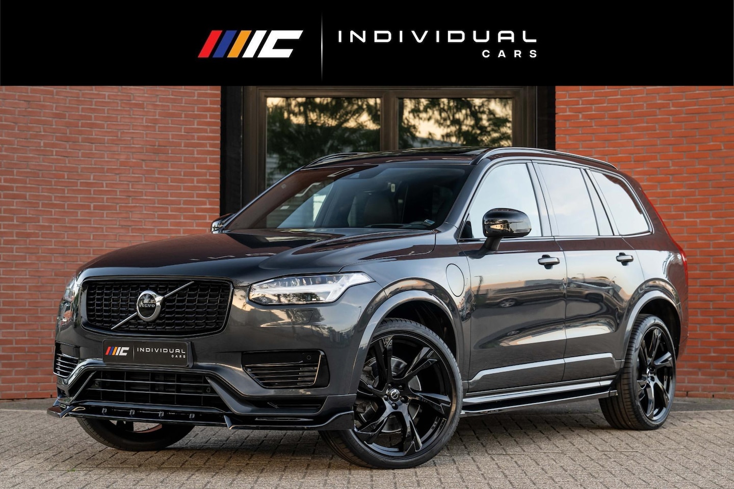 Volvo XC90 - 2.0 T8 Recharge AWD R-Design 455pk LONG RANGE - AutoWereld.nl