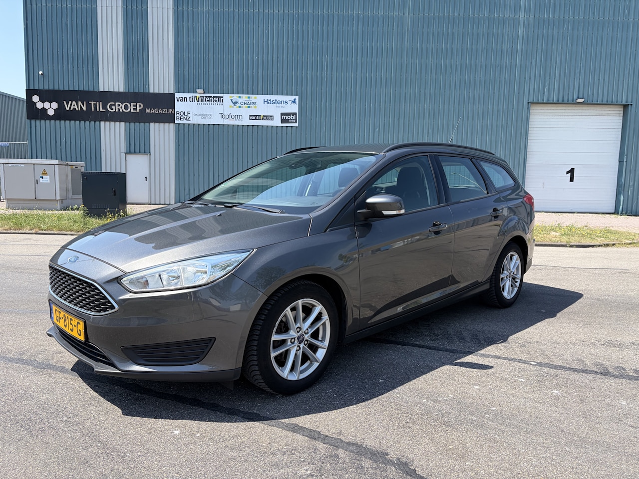 Ford Focus Wagon - 1.0i Eco-Boost Trend Edition 101 PK. Zeer goed onderhouden auto !!! Rijdt ook helemaal nie - AutoWereld.nl