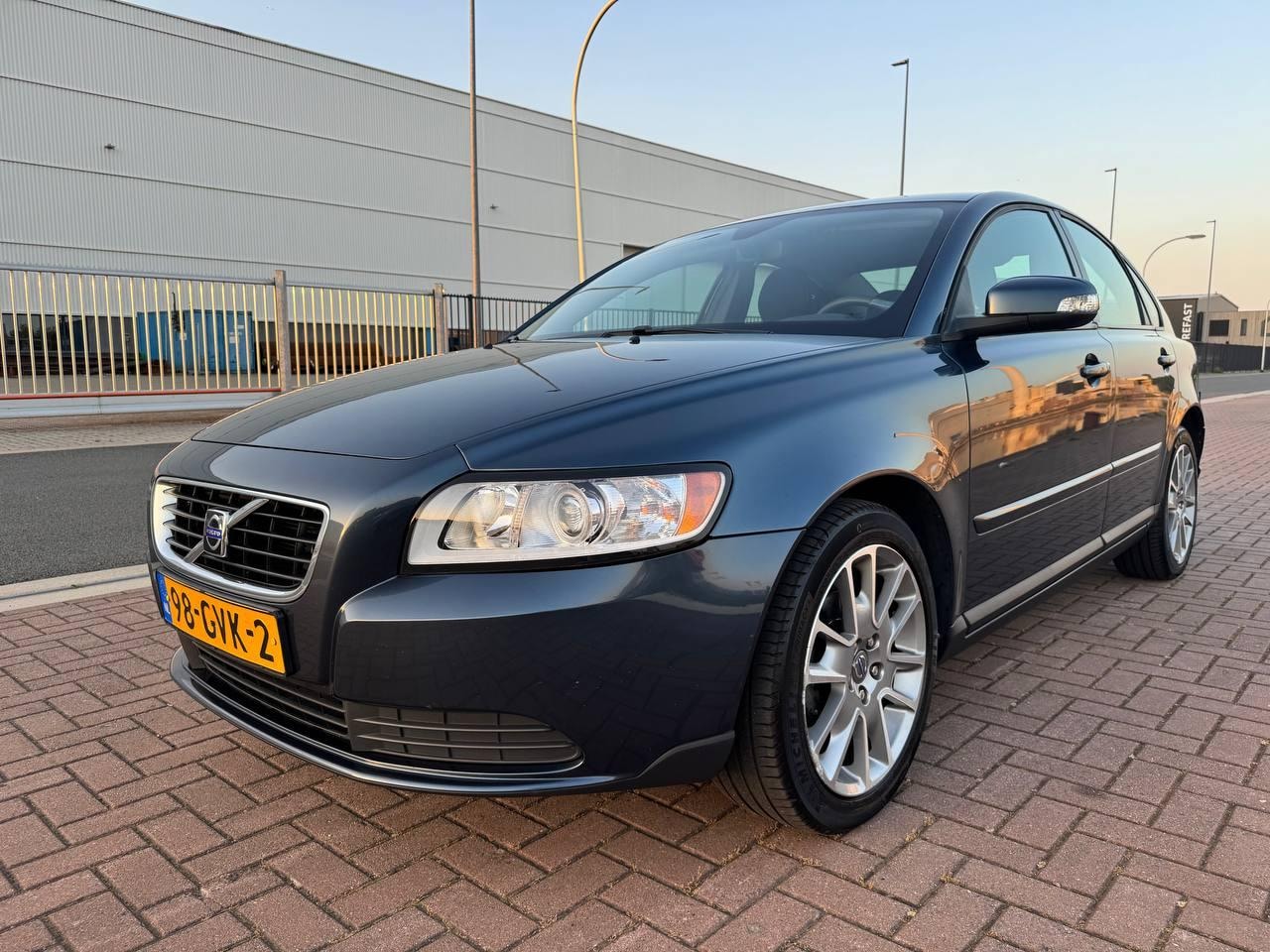 Volvo S40 - 1.8 /Airco/Cruise/17 Inch L.M/Frisse APK - AutoWereld.nl