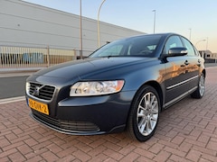 Volvo S40 - 1.8 /Airco/Cruise/17 Inch L.M/Frisse APK