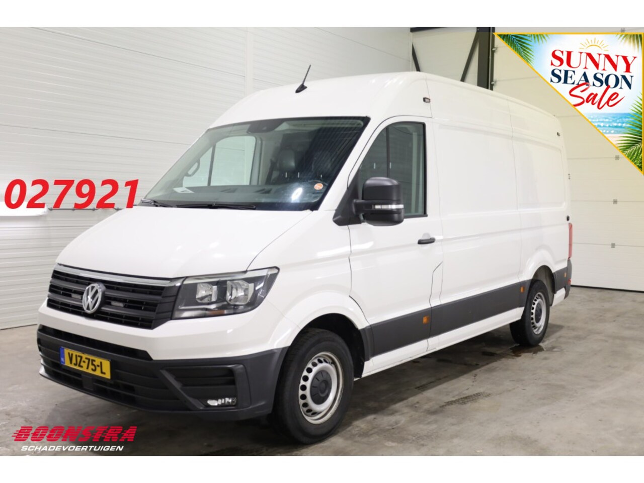 Volkswagen Crafter - 2.0 TDI L3-H3 Trendline Airco Cruise Leder Camera AHK - AutoWereld.nl