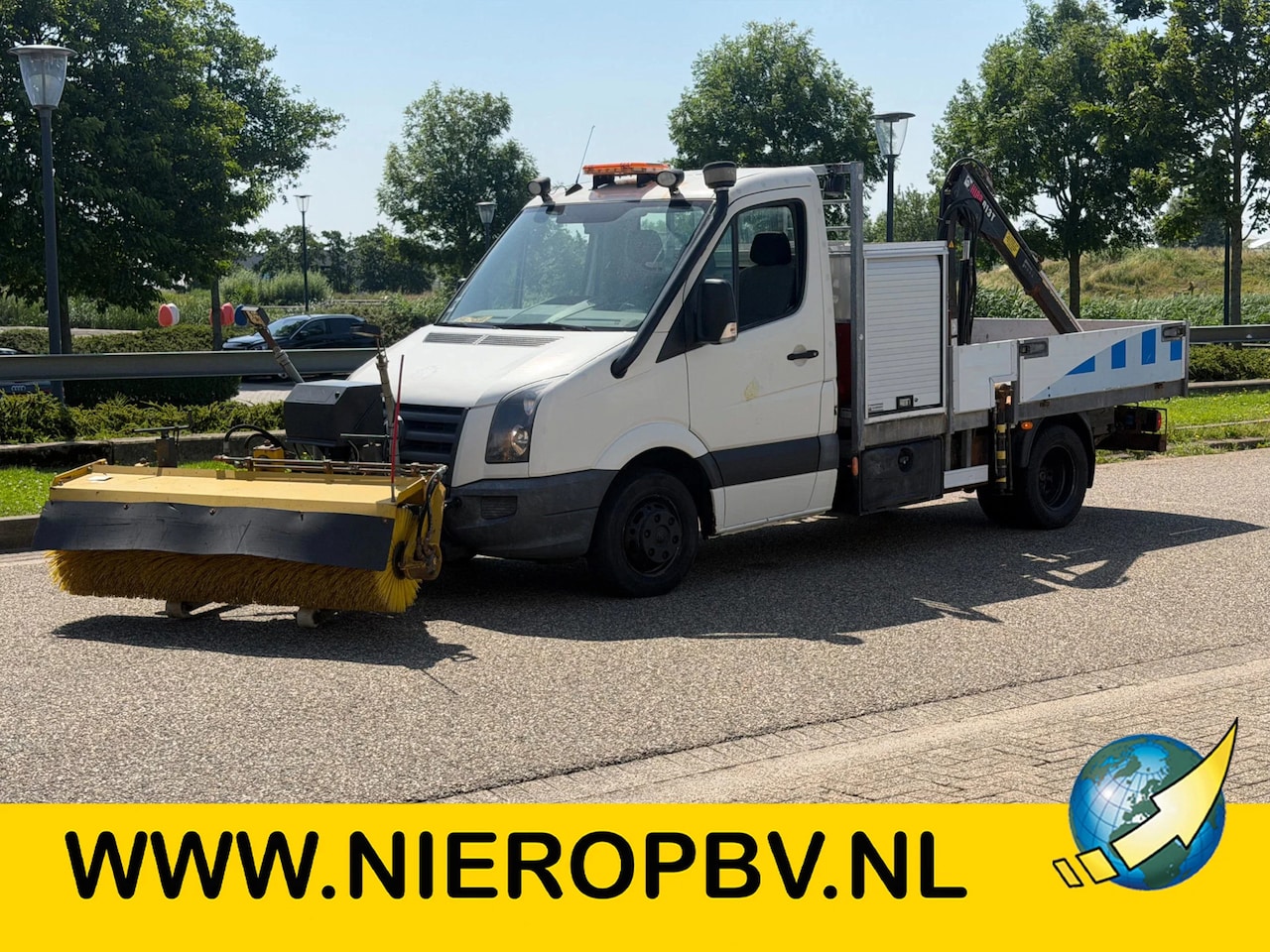 Volkswagen Crafter - 2.5TDI Openlaadbak Airco Cruisecontrol HIAB 013T + Veeg Machine / Borstel MARGE - AutoWereld.nl