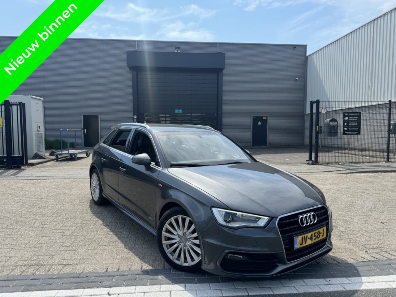 Audi A3 Sportback - 1.6 TDI Automaat|S-line|Clima|Cruise - AutoWereld.nl