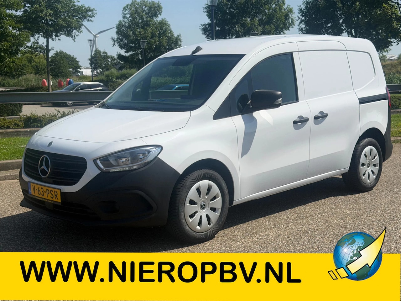Mercedes-Benz Citan - 110CDI L1H1 Airco Cruisecontrol AppleCarplay Dubbelschuifdeur EURO 6 - AutoWereld.nl