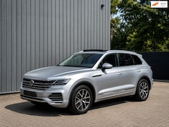 Volkswagen Touareg - 3.0 TSI eHybrid | Massage | MatrixLED | Trekh + Luchtv