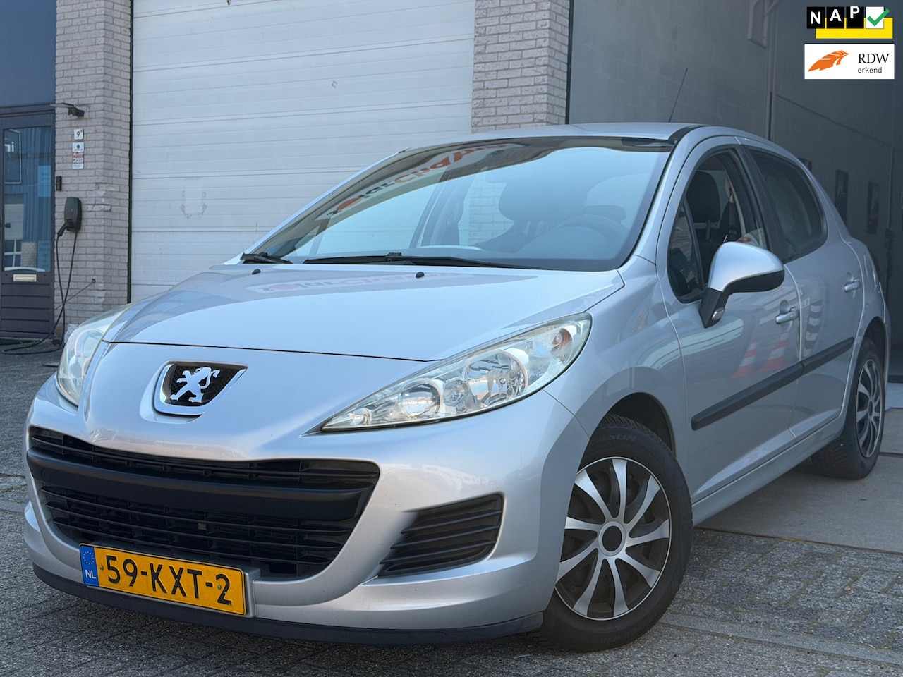 Peugeot 207 - 1.4 VTi X-line/ 5drs/ nap/ 1jaar apk/ goede onderhoud/ airco/ zeer nette auto. - AutoWereld.nl