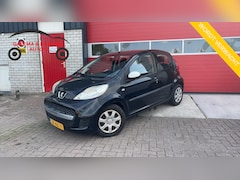 Peugeot 107 - 1.0-12V Urban Move APK 04-2027 / AIRCO / ELEK RAMEN