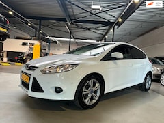 Ford Focus - 1.0 EcoBoost Lease Titanium/Dealer onderhouden/Apk nw bij aflevering