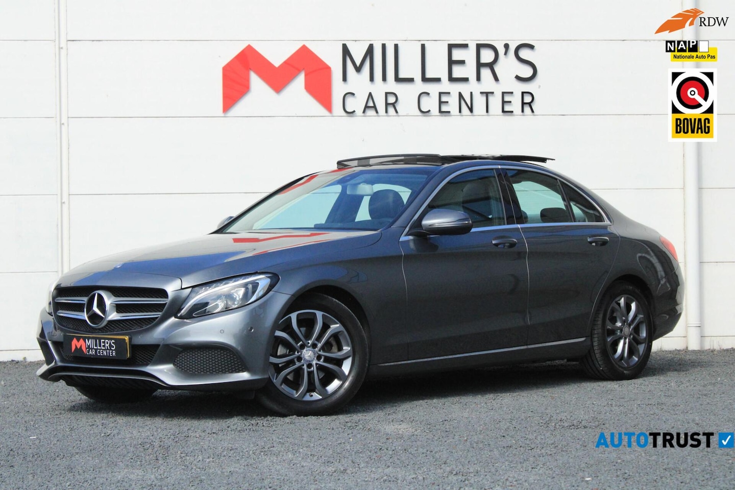 Mercedes-Benz C-klasse - 180 Plus pakket Dodehoek Camera Pano Stoelverwarming - AutoWereld.nl