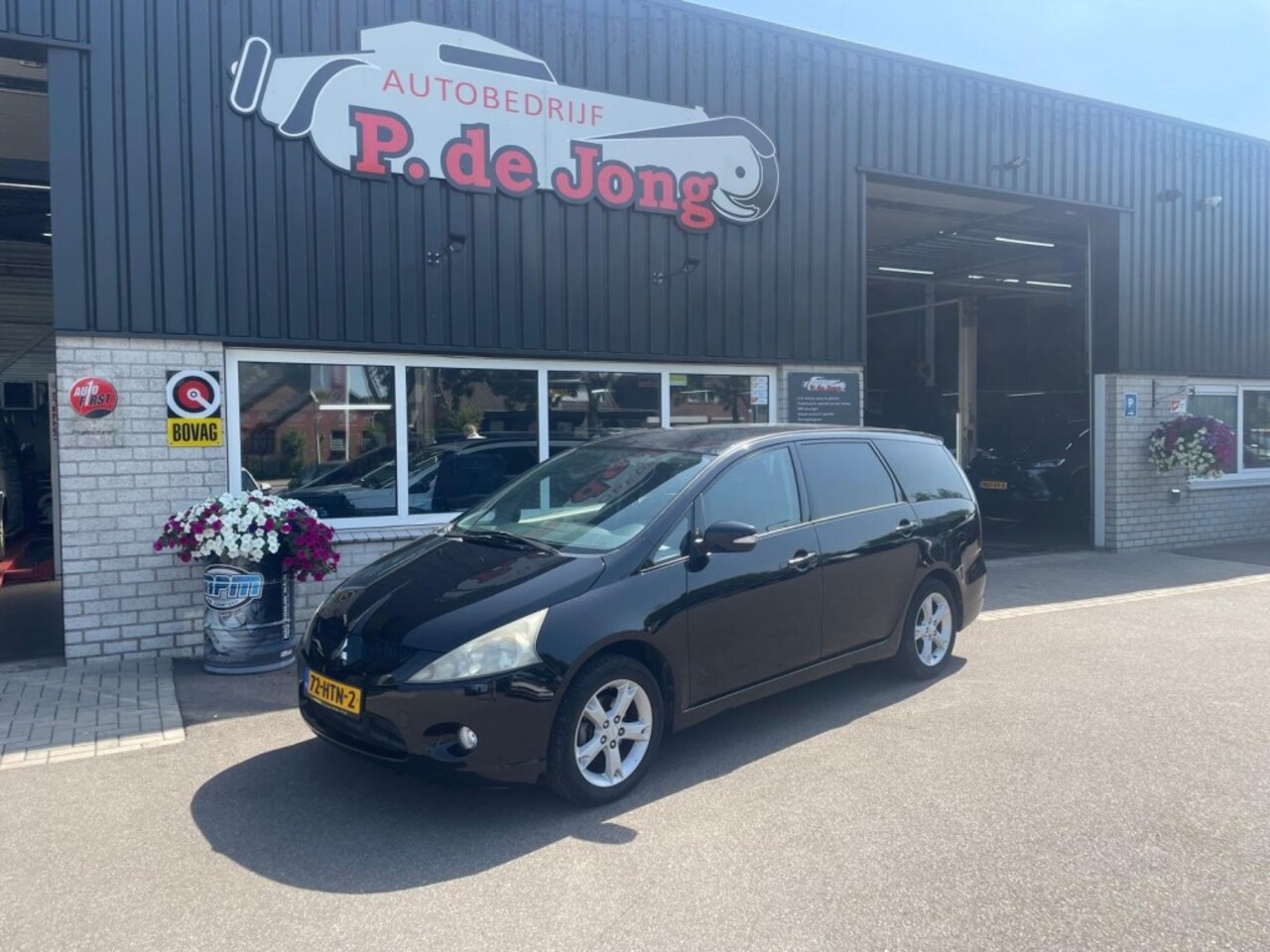 Mitsubishi Grandis - 2.4-16V INTENSE 7 persoons Airco Trekhaak Cruise control - AutoWereld.nl