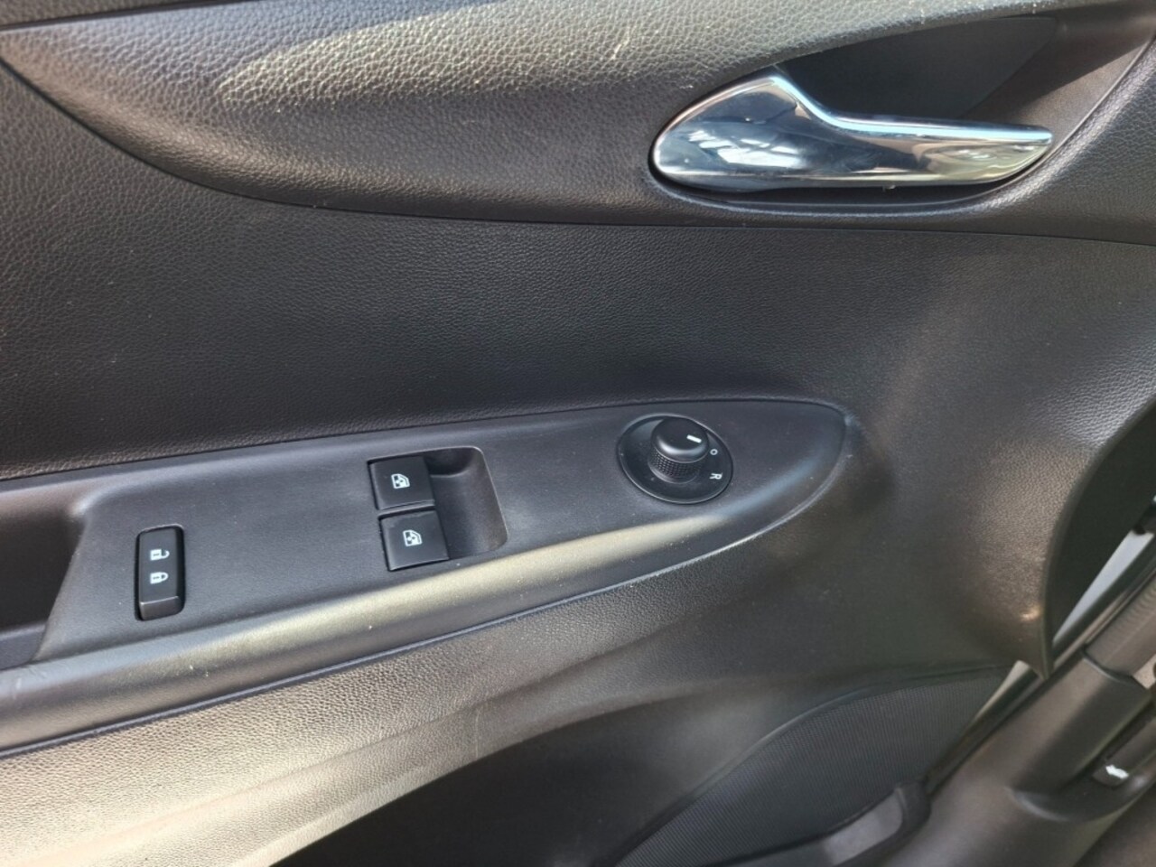 Opel Karl - 1.0 Rocks Online Edition RADIO DAB/AIRCO/CRUISE/ELEC.RAMEN+SPIEGELS/PDC/LMV