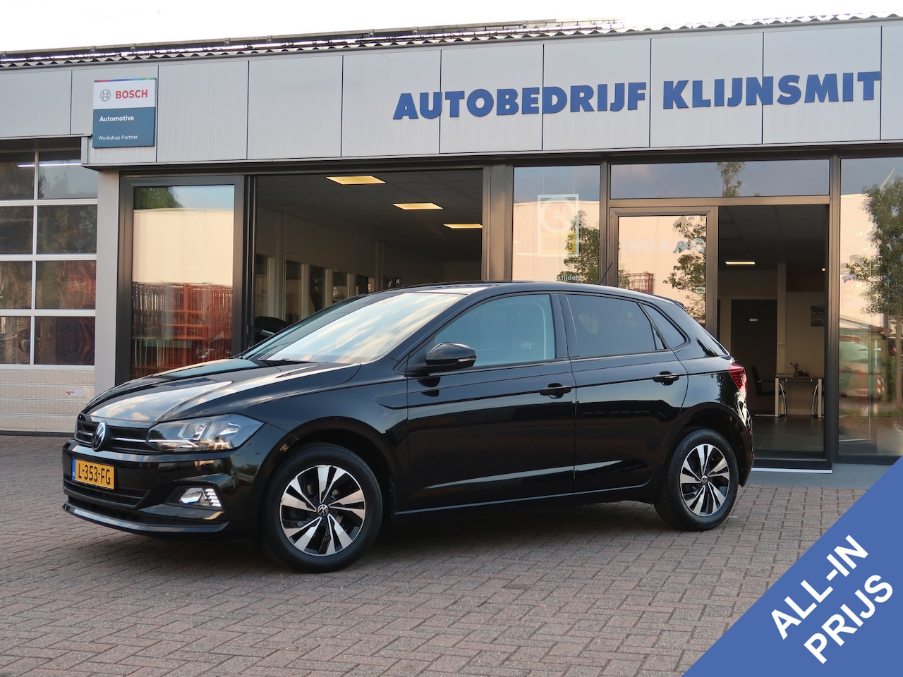 Volkswagen Polo - 1.0 TSI Comfortline | parkeersensoren | camera | navigatie - AutoWereld.nl