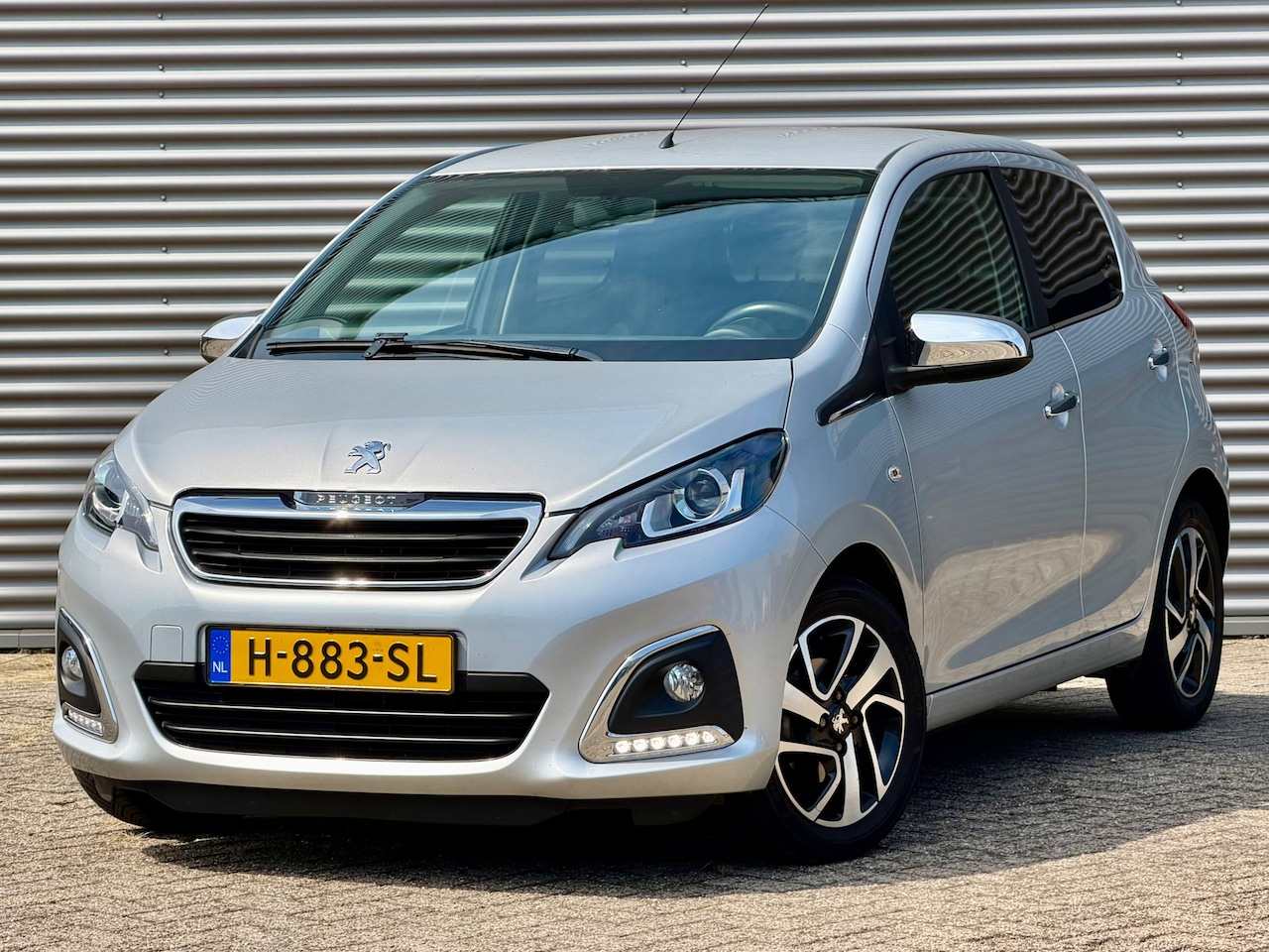 Peugeot 108 - 1.0 e-VTi Allure | Camera | Dealer Onderhouden | Climate Control | CarPlay | BTW Auto | NA - AutoWereld.nl