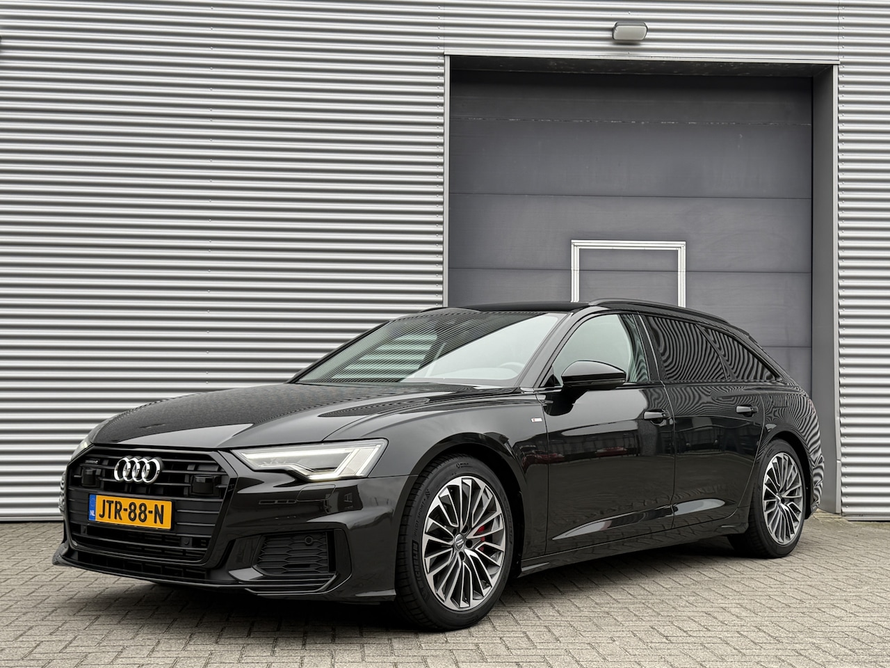 Audi A6 Avant - 55 TFSI e quattro Competition I Aut. I Hybrid I S-Line I Trekhaak I Camera I ACC I Carplay - AutoWereld.nl