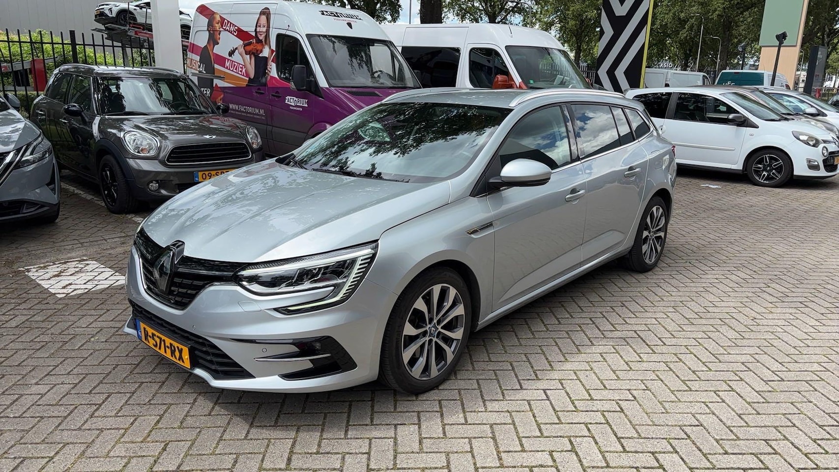 Renault Mégane E-Tech - Estate 1.6 Plug-In Hybrid 160 Zen - AutoWereld.nl