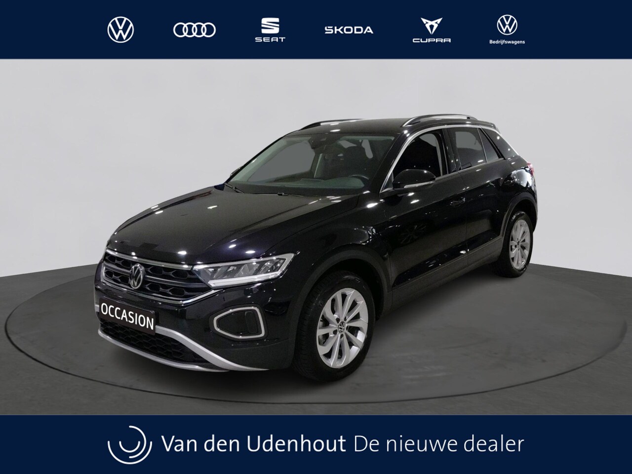 Volkswagen T-Roc - 1.5 TSI Life Edition | camera | 17" | Climatronic | - AutoWereld.nl