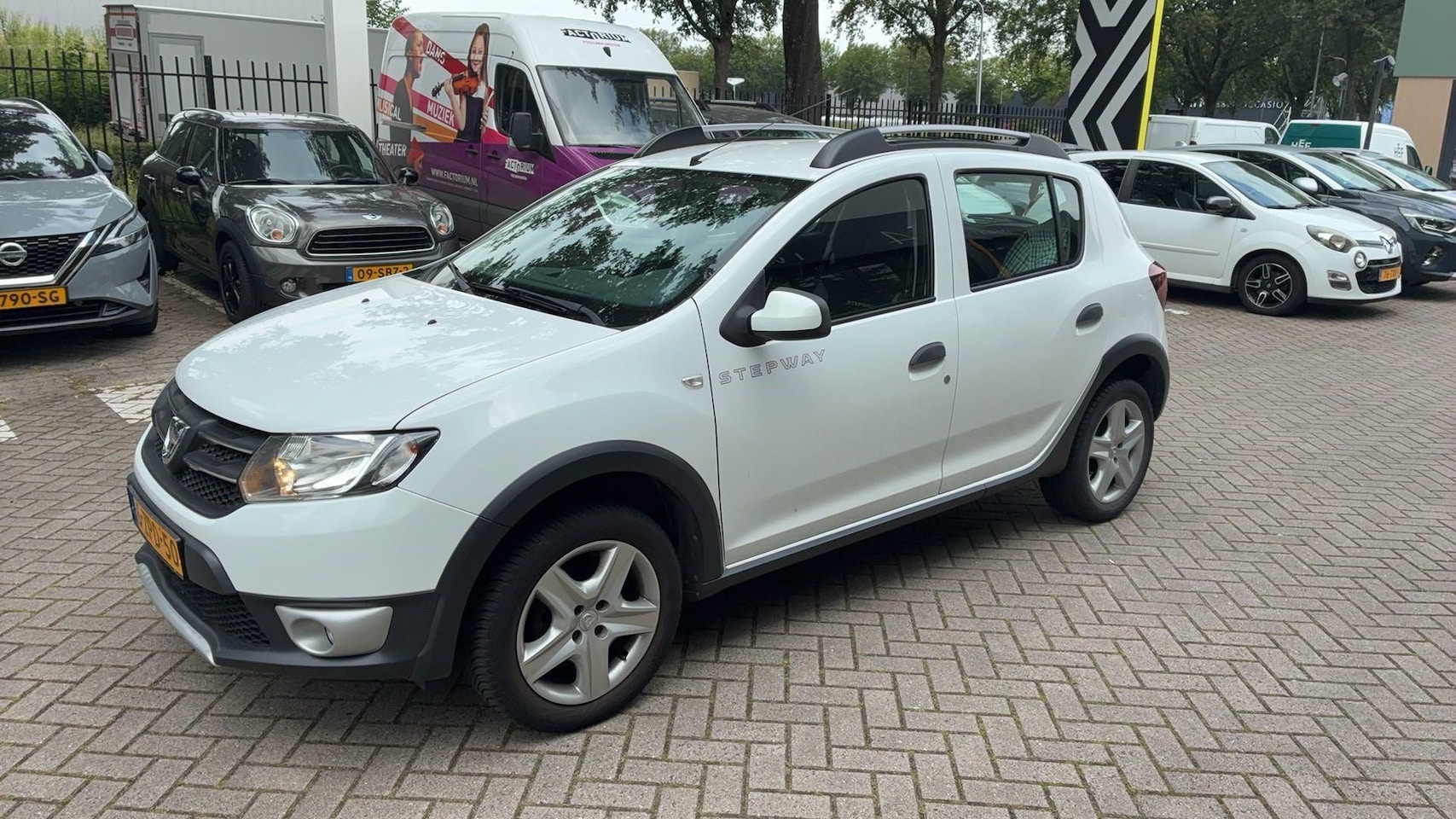 Dacia Sandero Stepway - 0.9 TCe Lauréate - AutoWereld.nl