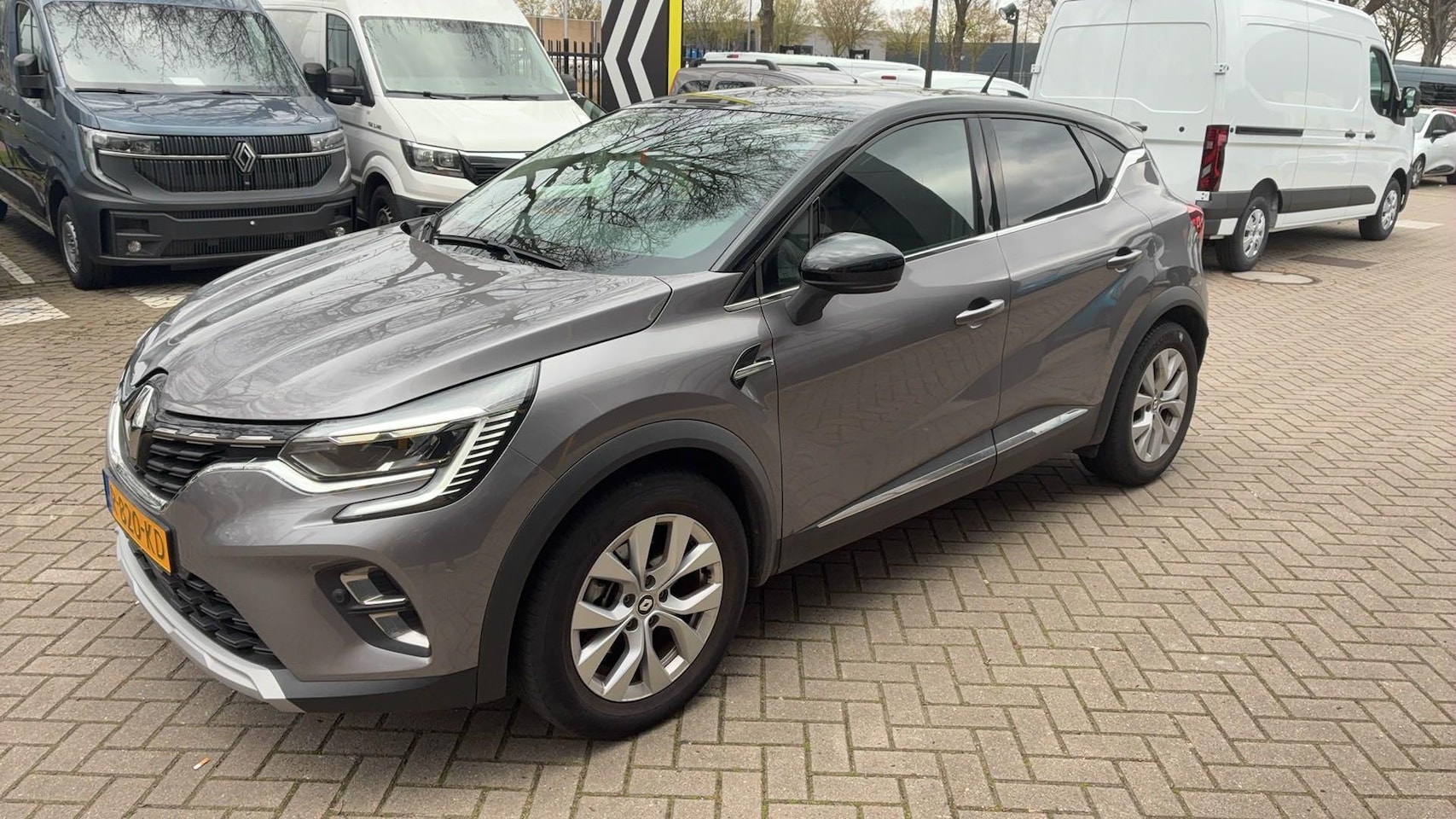 Renault Captur - 1.6 E-Tech Hybrid 145 Intens - AutoWereld.nl