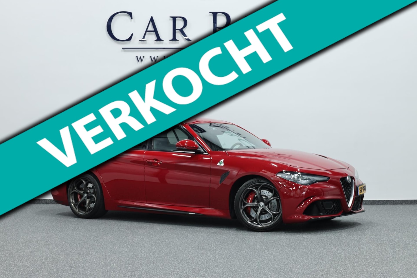 Alfa Romeo Giulia - 2.9 V6 Quadrifoglio 570+PK Squadra CARBON/HALF LEDER+ALCANTARA+MEMORY/19" LMV/CAM/LINE/ACC - AutoWereld.nl