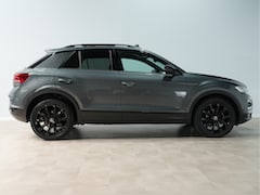Volkswagen T-Roc - 1.5 TSI 150pk Automaat Sport Black Style / Panoramadak / Adaptive Cruise / Elektrische ach
