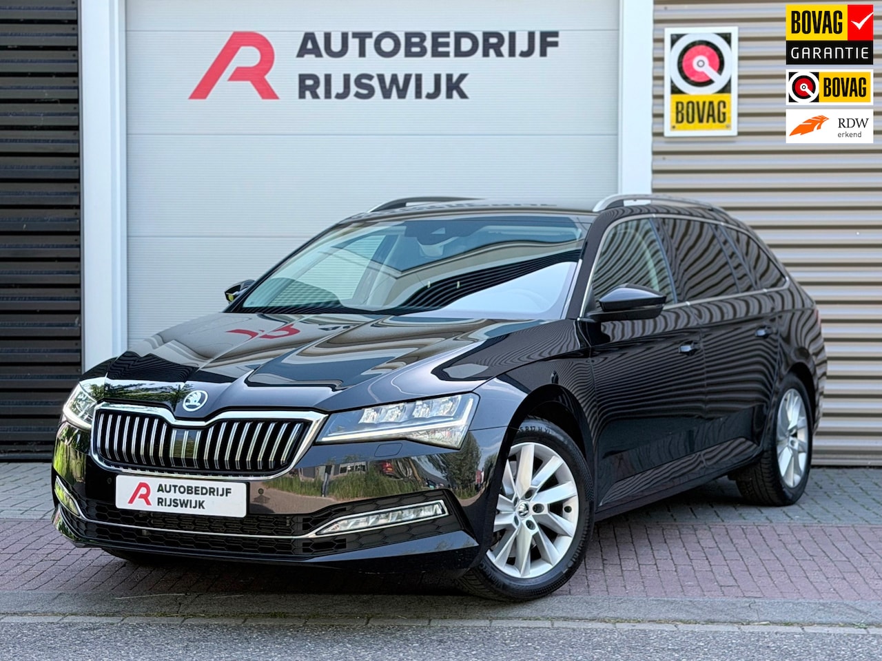 Skoda Superb - 2.0 TSI 280pk Memory/AppleCarPlay/Xenon - AutoWereld.nl