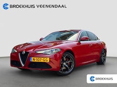 Alfa Romeo Giulia - 2.0T | Camera | Stoelverwarming | Elek. Stoelen | Trekhaak