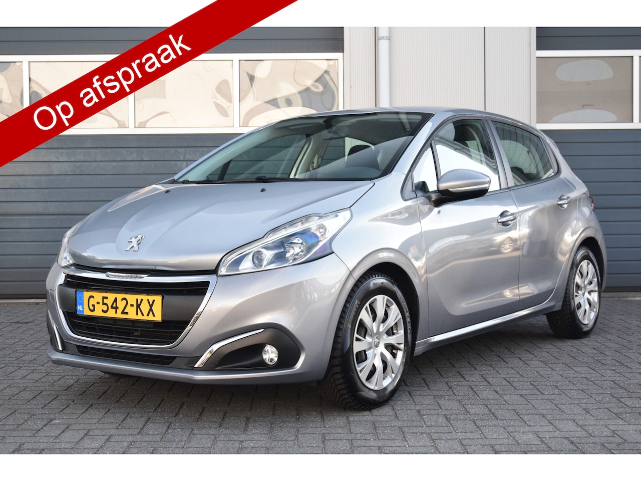 Peugeot 208 - 1.2 PureTech Blue Lease Active Navi/Carplay Airco Cruise - AutoWereld.nl