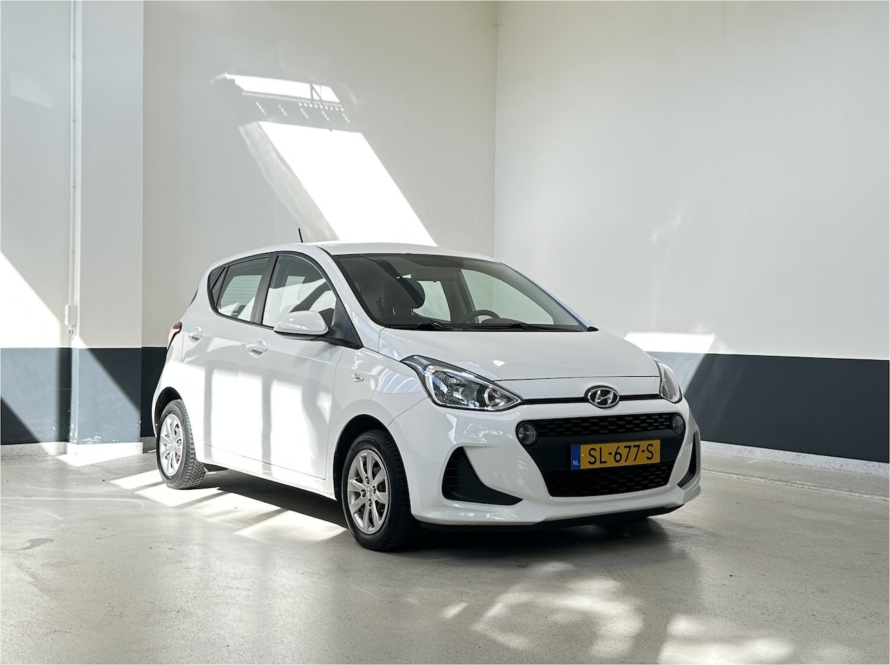 Hyundai i10 - 1.0i Comfort | NL| 2 Eig | Navigatie | Apple Carplay/ Andorid Auto | - AutoWereld.nl
