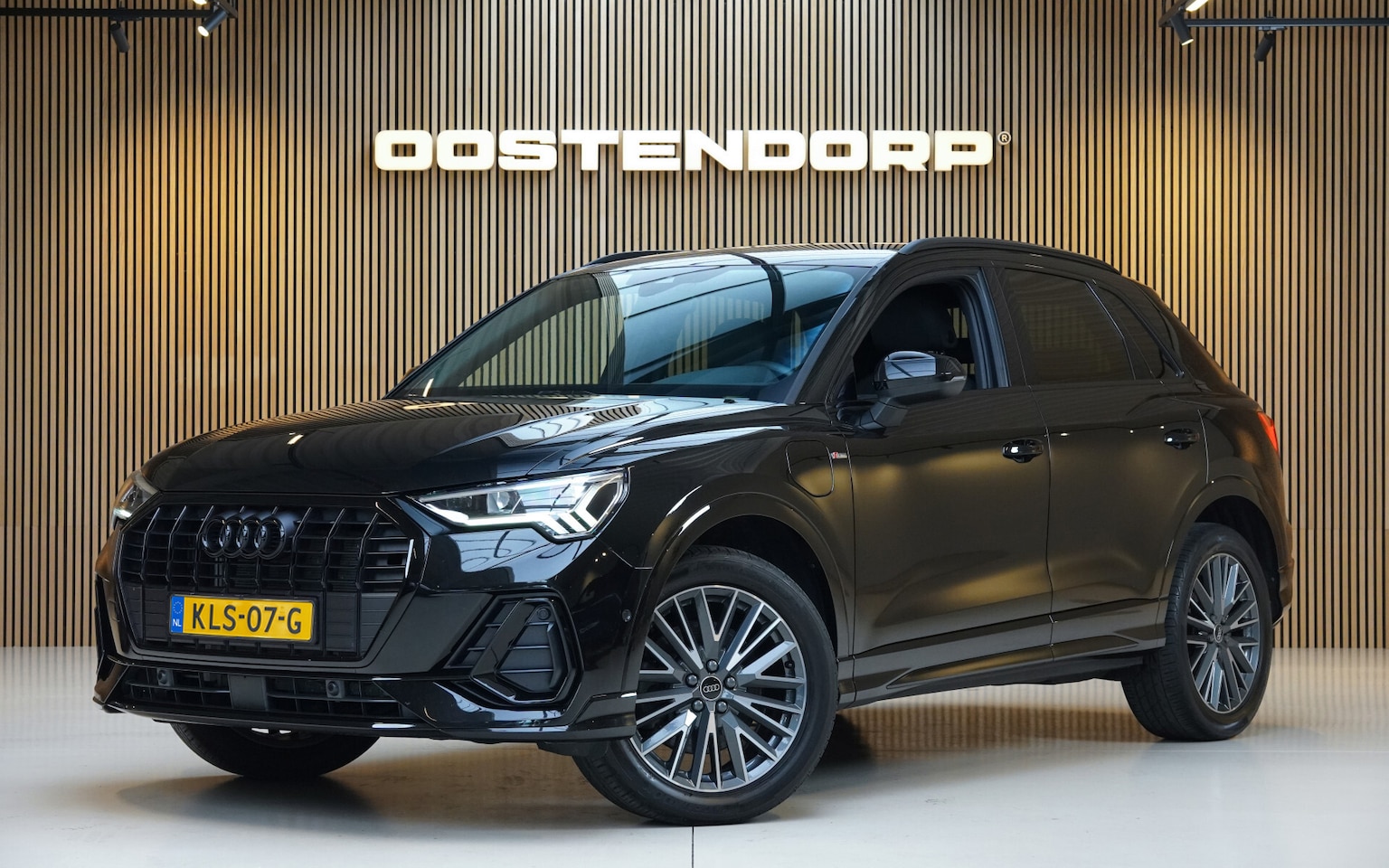Audi Q3 - 45TFSIe/245pk S-Line Blackstyle|2023|Matrix|Keyless|Cruise+ACC|PDC+Camera|Navi|Carplay/And - AutoWereld.nl