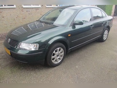 Volkswagen Passat - 1.6