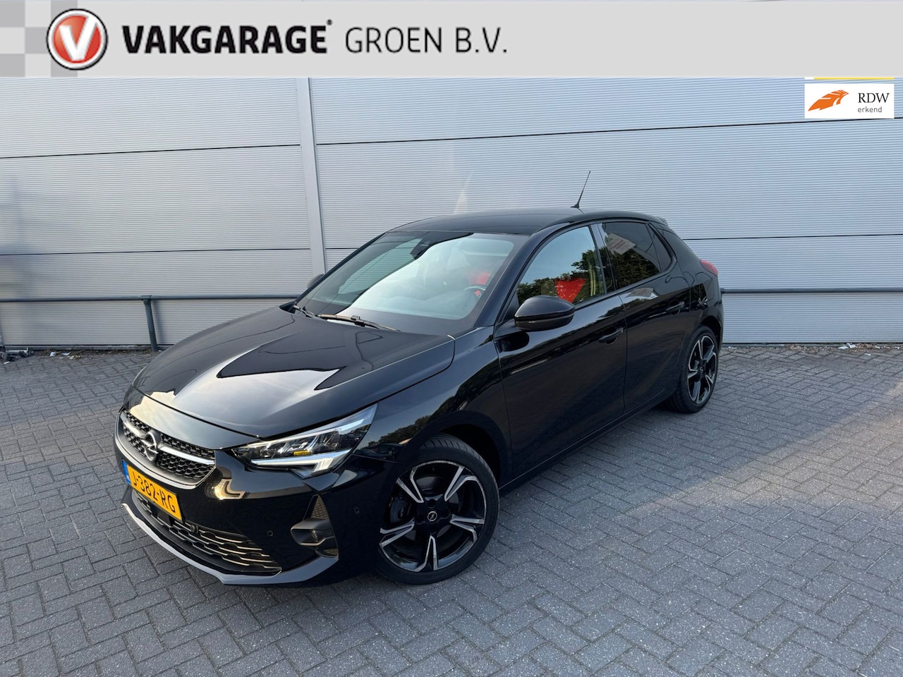 Opel Corsa - 1.2 GS Line 101PK / camera / cruise / navi / 16" l.m. velgen ! - AutoWereld.nl