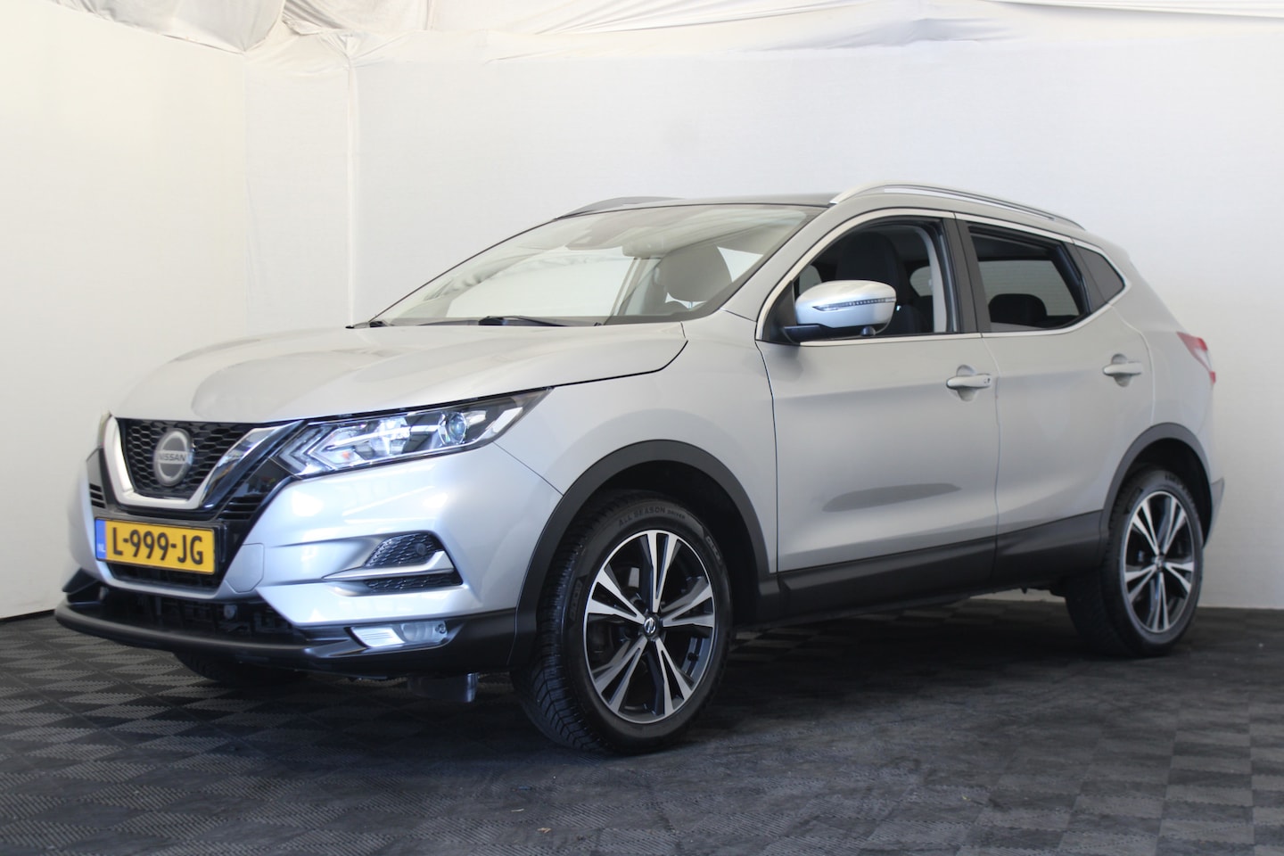 Nissan Qashqai - 1.3 DIG-T Design Edition 1.3 DIG-T Design Edition - AutoWereld.nl